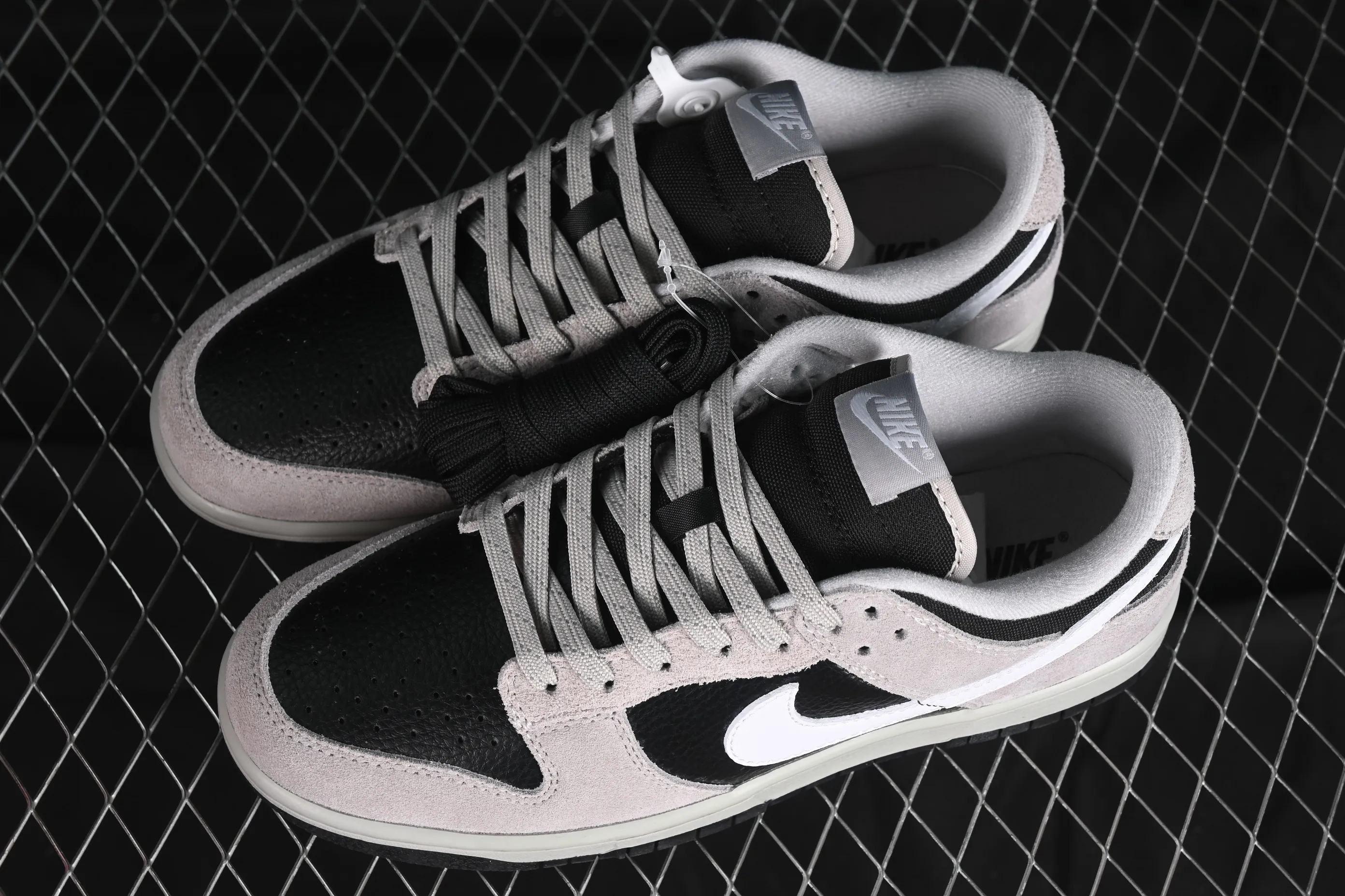All Categories Nk SB Dunk Series Nk SB Dunk Low Low-top sneakers Nk Dunk Low "Light Smoke Gray Anthracite" SB gray tone SB low-top casual sneakers HV2532-001